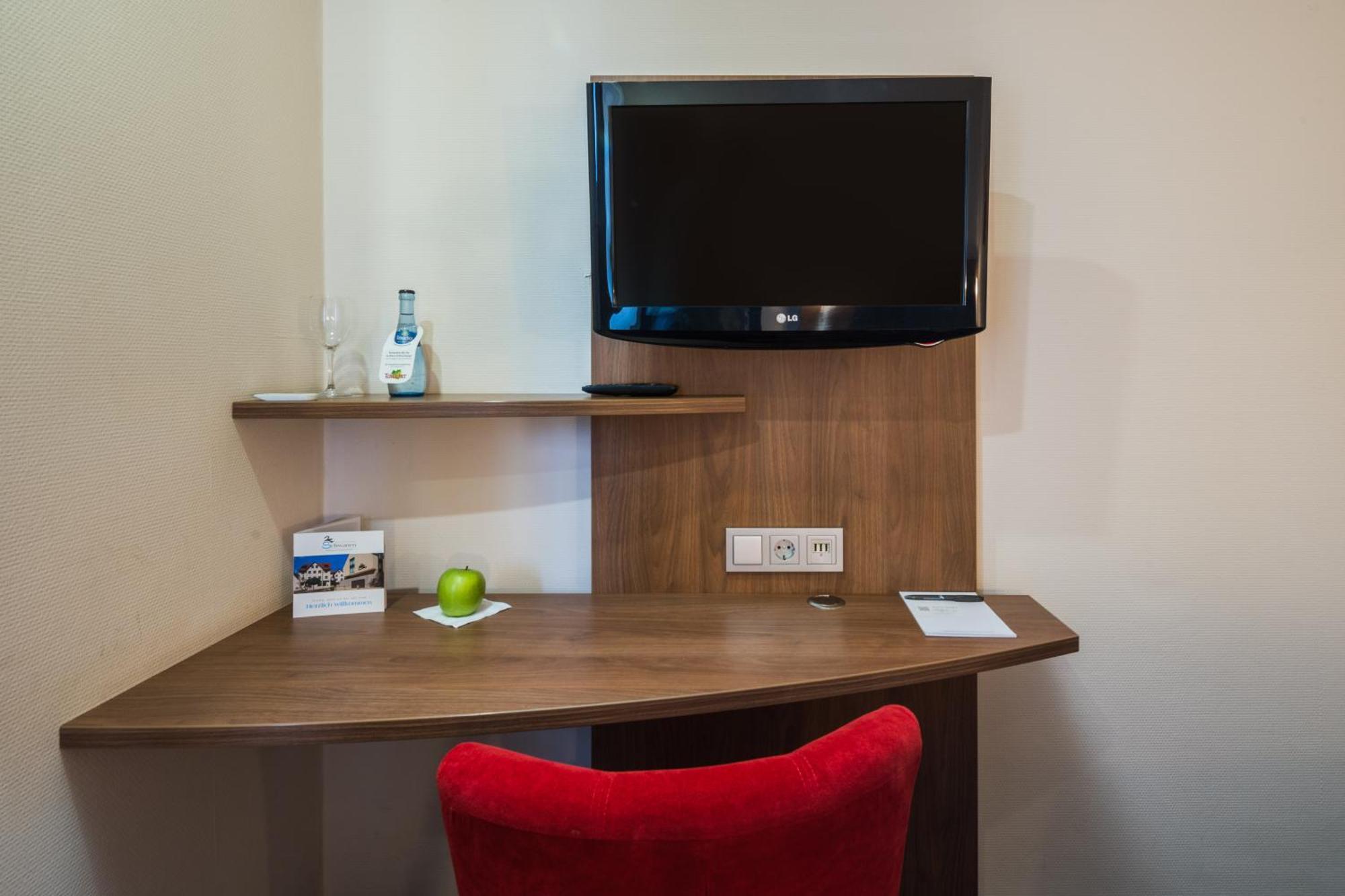 Köngen Hotel Schwanen מראה חיצוני תמונה