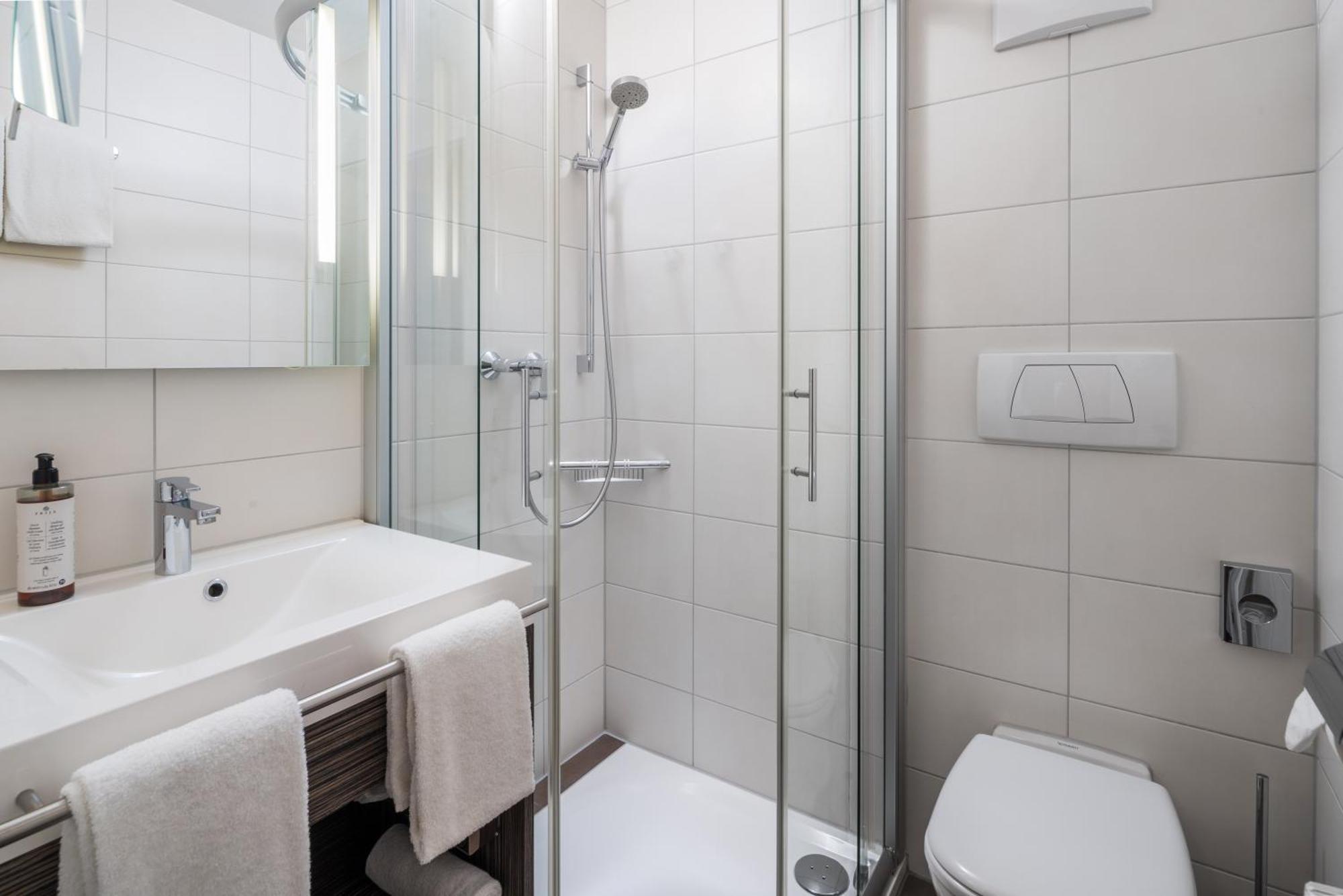Köngen Hotel Schwanen מראה חיצוני תמונה