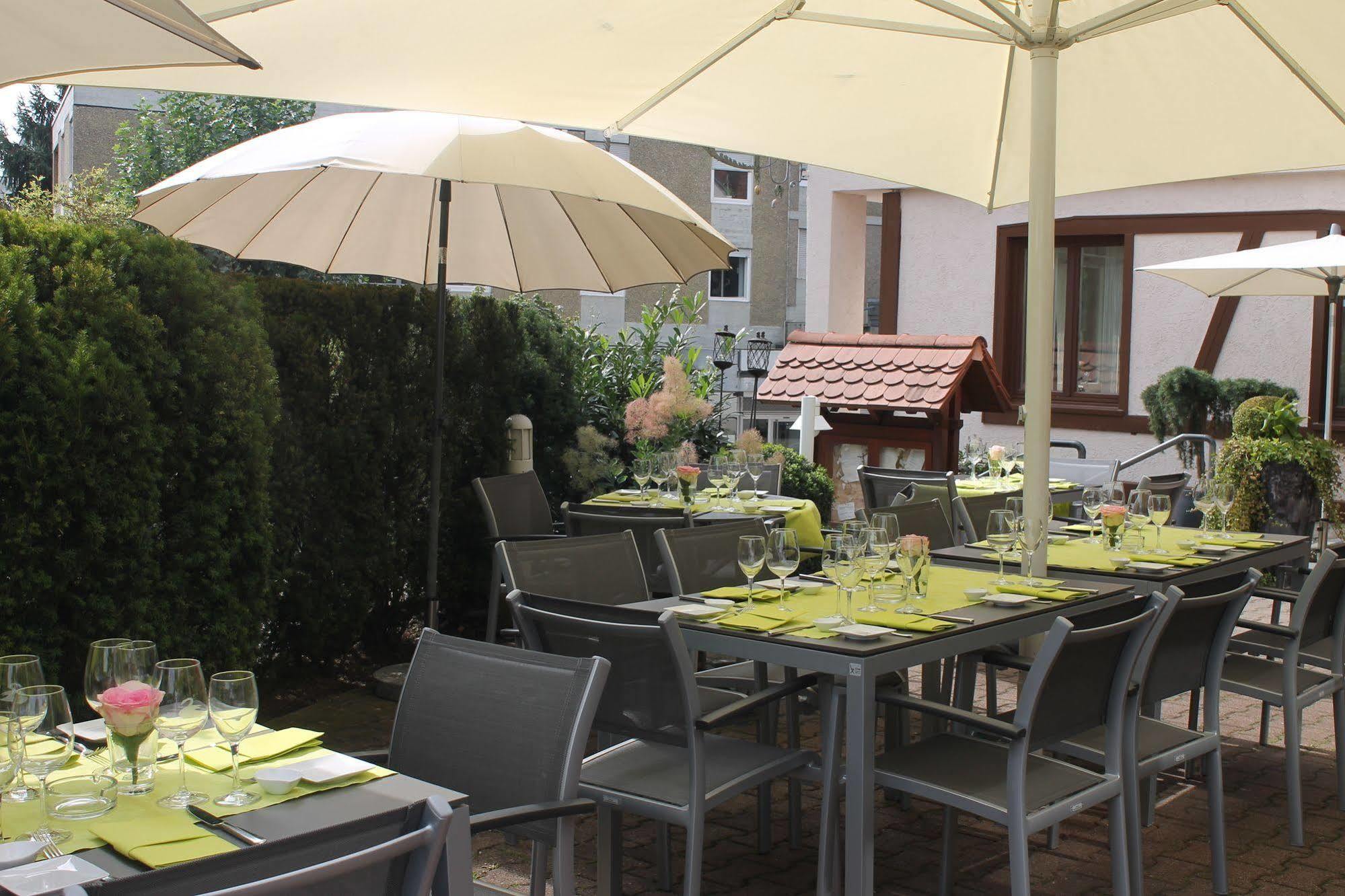 Köngen Hotel Schwanen מראה חיצוני תמונה